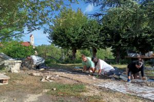 Chantier jeunes à Méry, août 2025. Virginie de Galzain