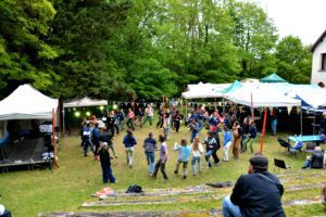 Lesjoursquibatissent